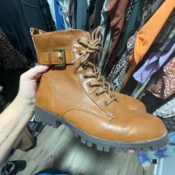 SO Brown Combat Boots - Picture 2 of 5